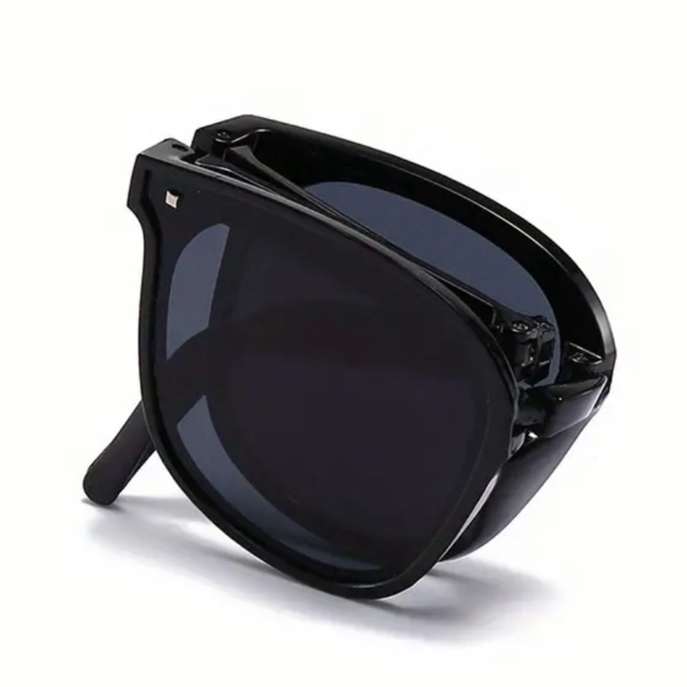 Unisex Foldable Square Frame For Women/Men Rivet Decor Polarized Glasses